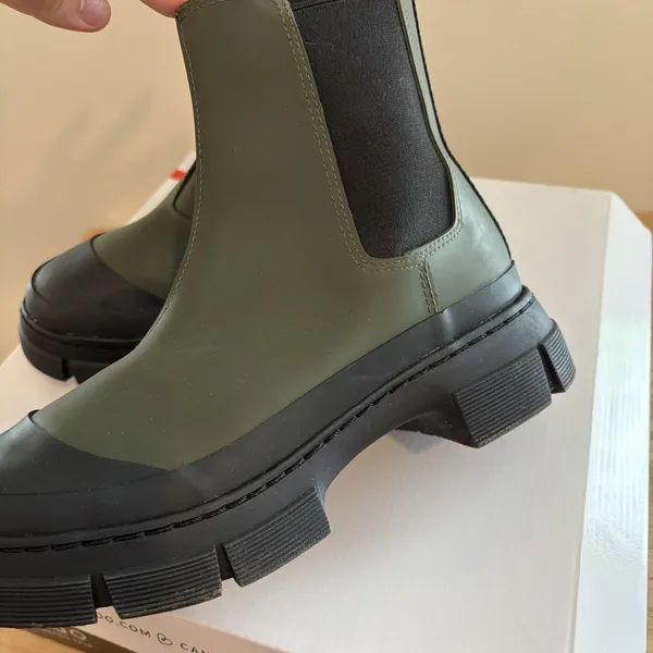 Blondo Olive Green Black Chunky Waterproof Helga Chelsea Boots 6M Rubber Textile - Image 3