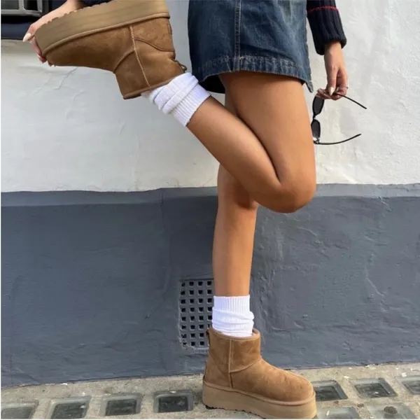 UGG Classic Mini Platform Boots Chestnut - Image 4
