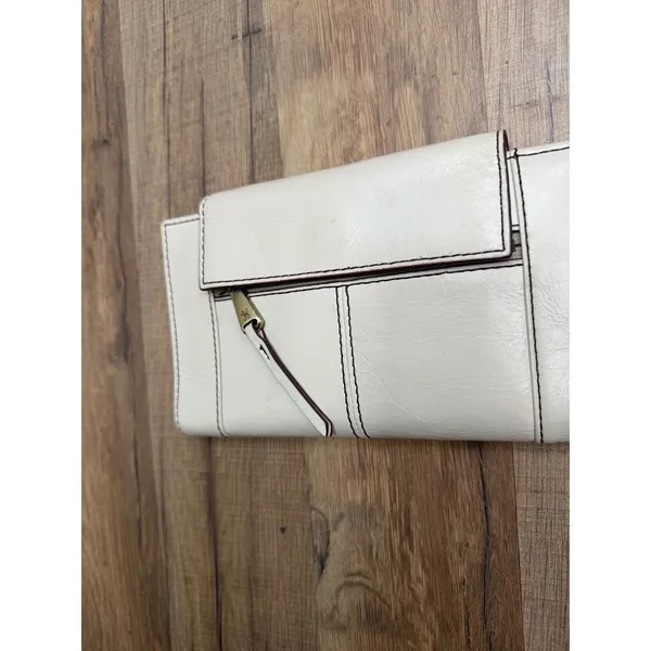 HOBO International Ivory Leather Continental Wallet Contrast Stitch Zip Pocket - Image 9