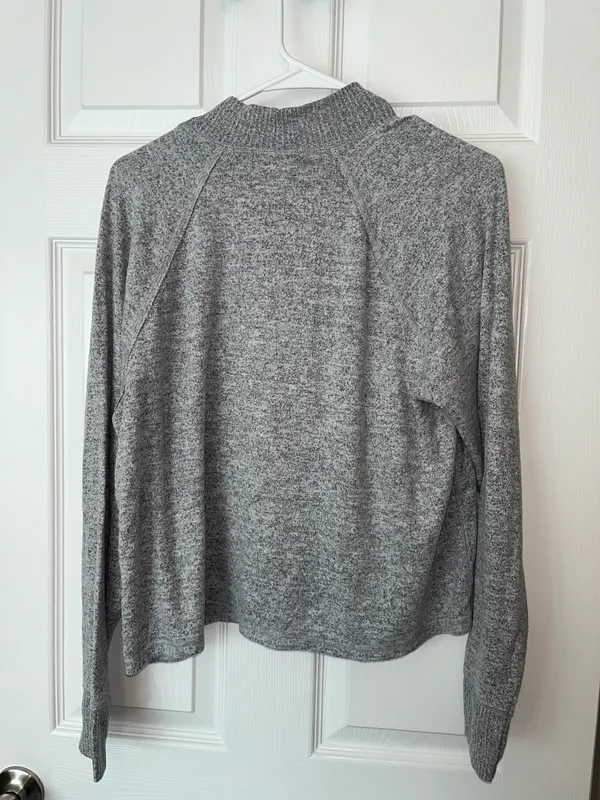 Abercrombie and Fitch Grey High Neck Long Sleeve - Image 3