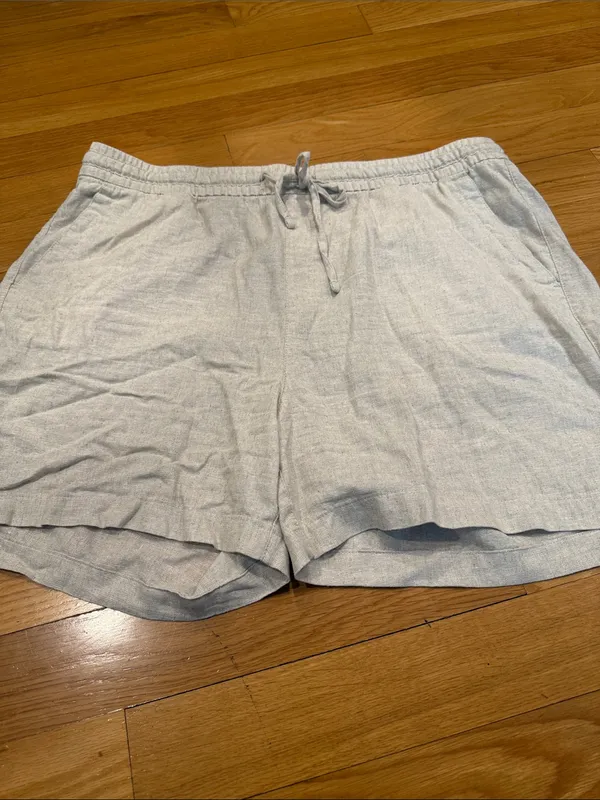 Old navy high rise flax linen blend shorts size xlarge. - Image 2