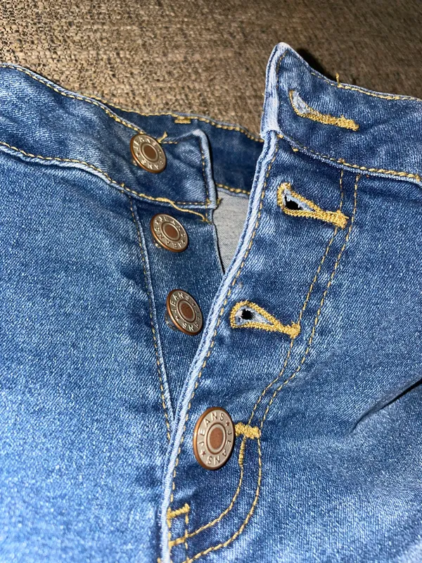 Jean Shorts Size XL - Image 2