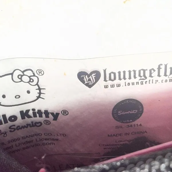 Hello Kitty Vintage Y2K 2009 Loungefly‎ Wallet Pink Patent Leather Collectible - Image 5