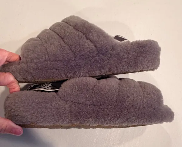 UGG | Women's Fluff Yeah Slide slippers. Size: 9 - Image 10