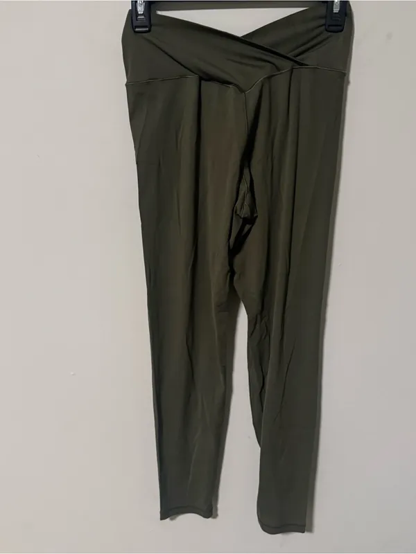 Aerie 7/8 Crossover Legging Large in Olive Green - Image 6