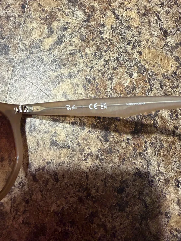 Ray-Ban RB4306 Sunglasses - Image 3