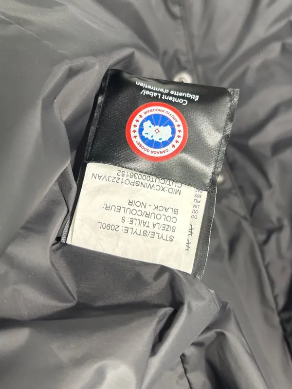 Canada Goose Kensington Parka in Black - Image 8
