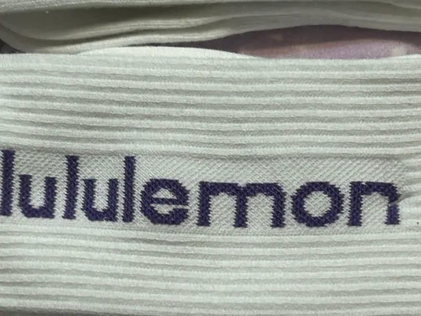 Lululemon Socks Crew daily stride - Image 3
