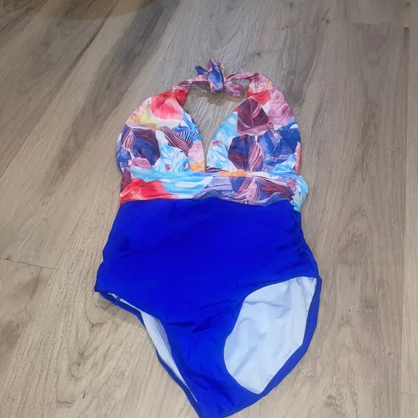 2/$30 Tropical halter tummy control swim suit size M - Image 2