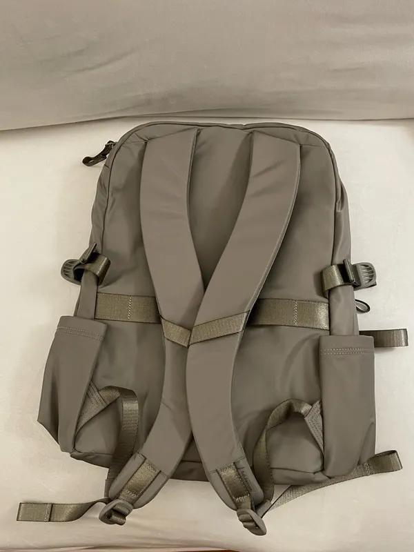 Lululemon NWT New Crew Backpack 22L Water Repellent Tan Green - Image 5