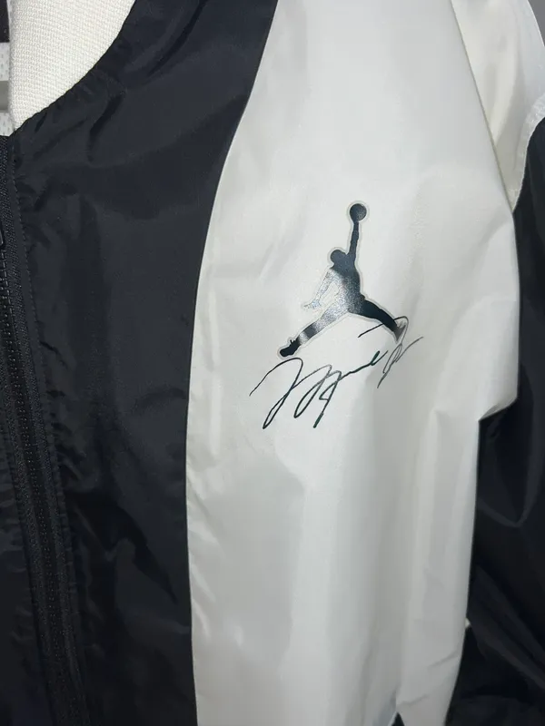 Nike Air Jordan’s Jacket - Image 3