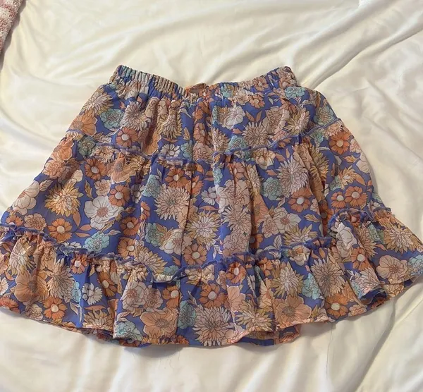 cute flowy floral skirt - Image 2