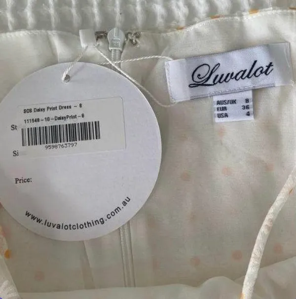 Beginning Boutique Daisy print Dress - Image 2