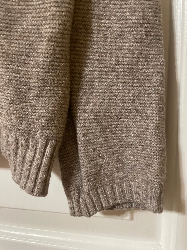 Pinch Taupe V-Neck Hooded Pullover Sweater Size Small - Image 5