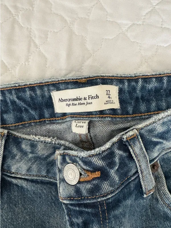 Abercrombie Jeans - Image 2
