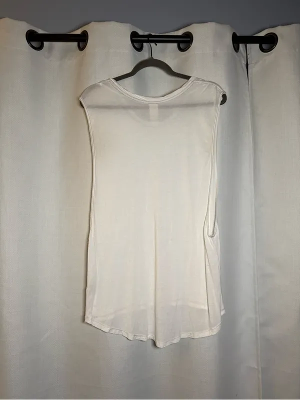 We The Free White High Low Muscle Tank Size Small - Image 2