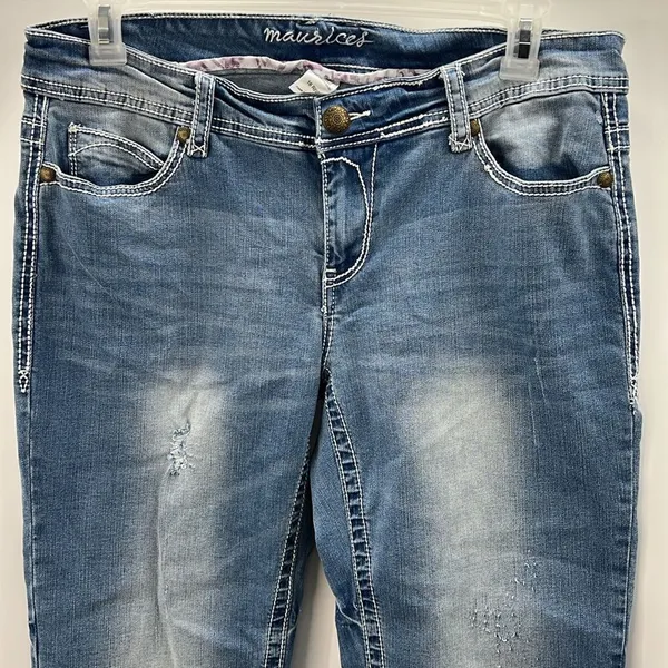 Maurices original distressed size 16 reg denim capri - Image 2