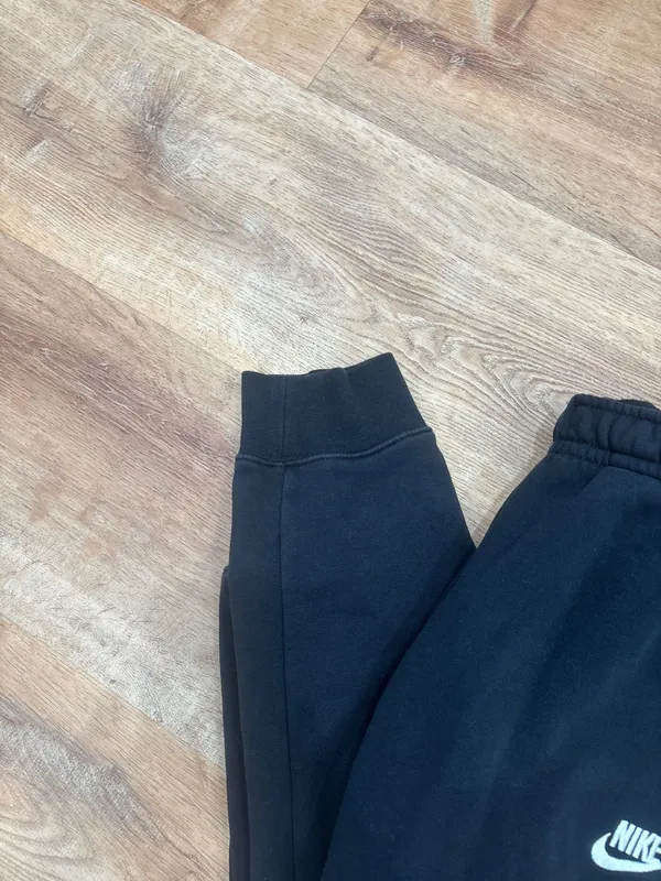 Black Men’s Nike High-Rise Joggers - Image 3