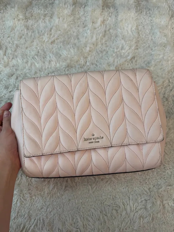 Kate Spade New York pink quilted crossbody bag with leaf-like stitching - Image 2
