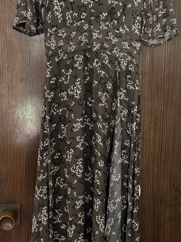 French Connection charcoal grey Floral Maxi Dress, size 2 faux wrap V-neck chic - Image 8