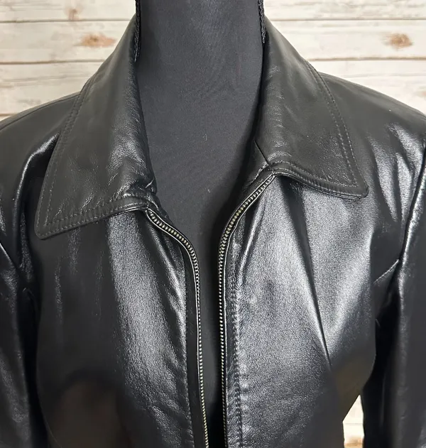 Worthington black 100% genuine leather full zip long sleeve jacket Size Small - Image 2