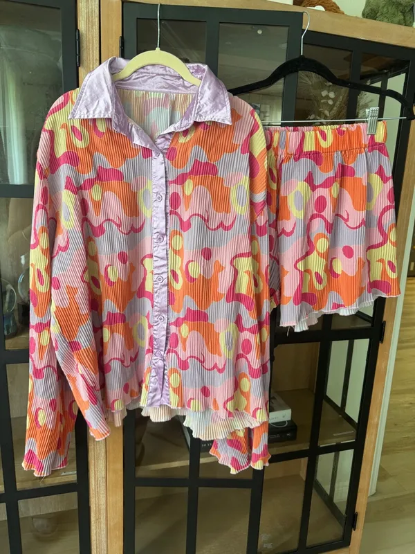 Peppermayo Groovy set long sleeve button down shirt top pleats shorts colorful psychedelic - Image 4