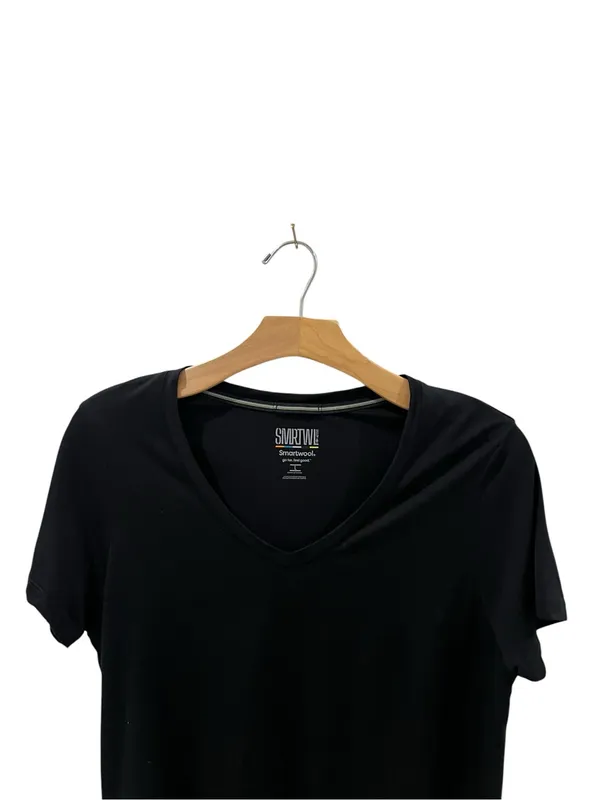 Smartwool Active Ultralight Black V-Neck Short Sleeve Tee Top Women’s Large - Image 8