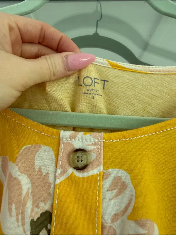 LOFT Yellow Floral Button-Front Crop Top - Image 2