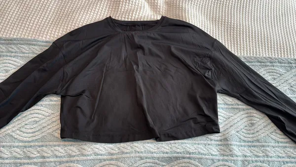 Black Lululemon Long Sleeve - Image 5
