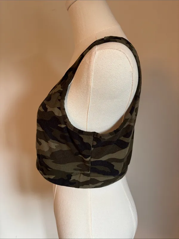 No Boundaries Camouflage Cropped Tank - Olive & Black - Image 3
