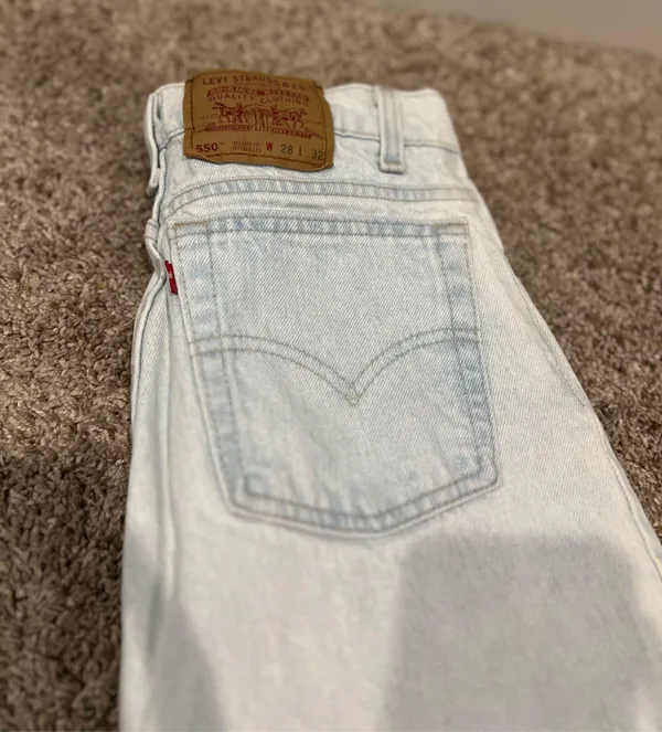 Men’s Levi’s Relaxed Fit Jeans - Image 9