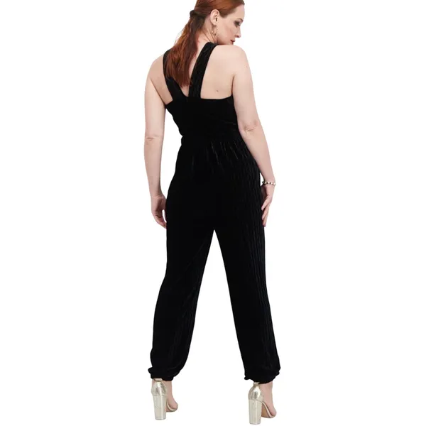 Sadie & Sage Textured Velvet Halter Jumpsuit Keyhole Crisscross Medium Glam - Image 2