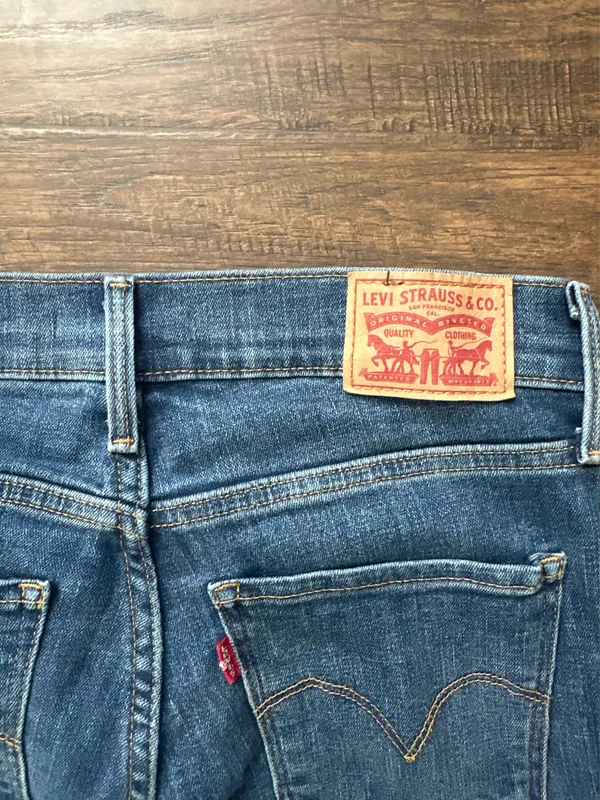 Vintage Levi’s 315 Shaping Bootcut - Image 4