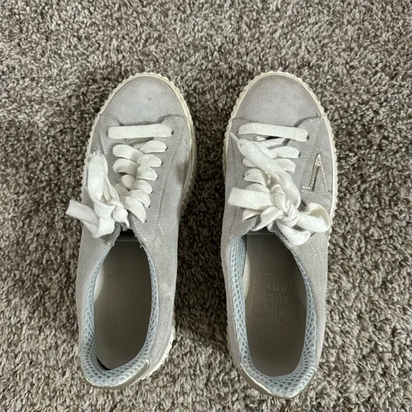 The Shoe Box Platform Tennis Shoes Size 6 - Image 6