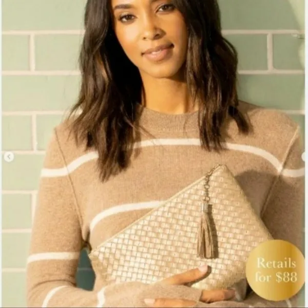 NWT Virginia Wolf Woven Tassel Clutch Champagne Gold Metallic Vegan Leather OS - Image 3