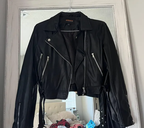 Crop Leather Jacket Size M - Image 3