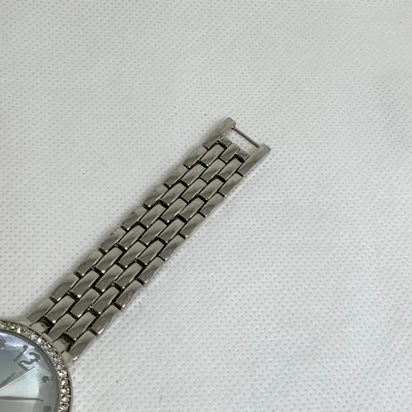 SilverTone tone women’s Quartz analog watch 32mm links bracelet size 7” running - Image 3