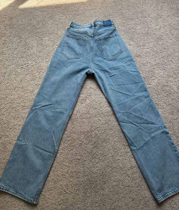Abercrombie High-Rise Jeans 90s Curve Love - Image 3