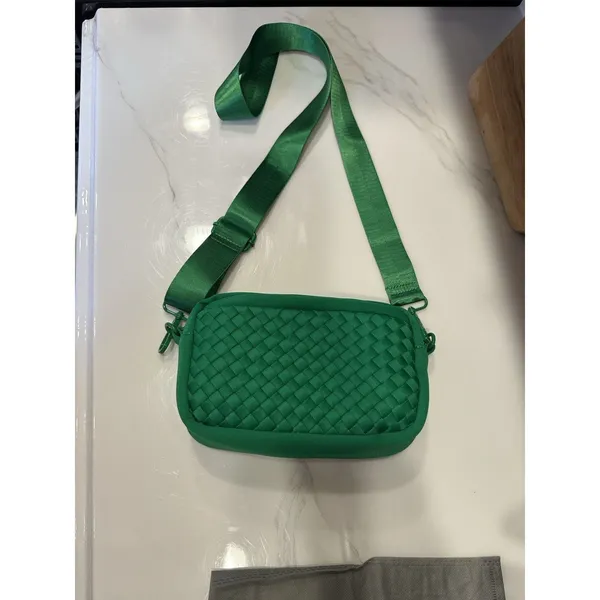 Sol and Selene Inspiration Kelly Green Woven Neoprene Crossbody Shoulder Bag NEW - Image 2
