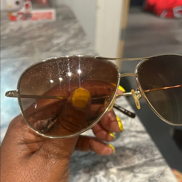 Coach Gold Frame Sunglasses with Brown Lenses lens has scratches price reflected - Image 12