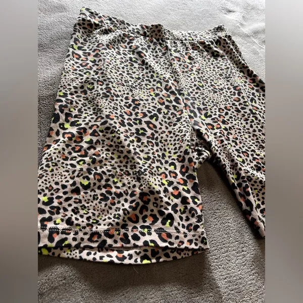 AMERICAN EAGLE Cheetah Print Soft Biker Shorts Women’s Sz M EUC - Image 2