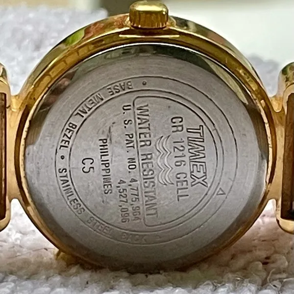 Vintage Timex Indiglo gold watch - Image 3