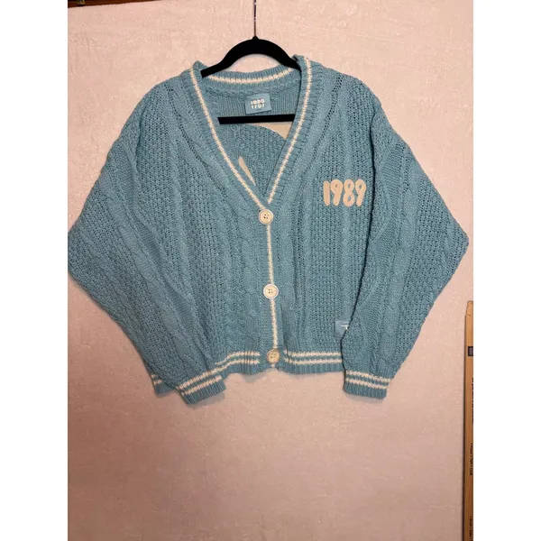 Taylor Swift 1989 Taylor's Version Cardigan Blue Seagull XS/SM Official Merch - Image 3