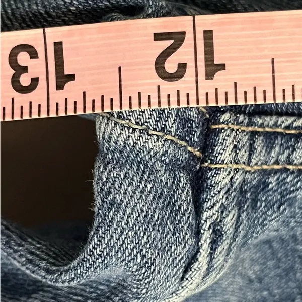 Hollister Jeans Curvy Ultra High Rise Mom Jeans Belted Raw Hem Size 7 Regular‎ - Image 5