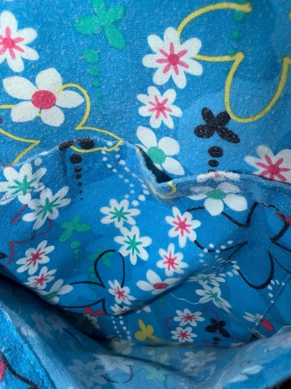 SB Scrubs Floral Butterfly Scrub Top Size L Blue V-Neck Pocket - Image 5