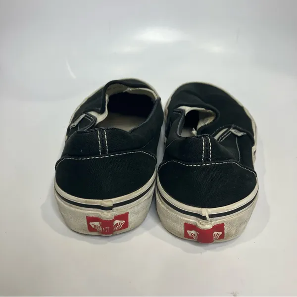 Vans slip on loafers sneakers black white unisex‎ sizing women's size 10 trendy - Image 4
