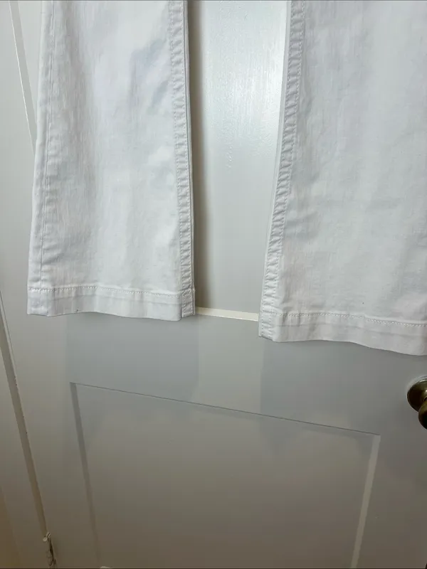 Miss Me White Flared Jeans - Women's Wide Leg Denim size 28. - Image 3