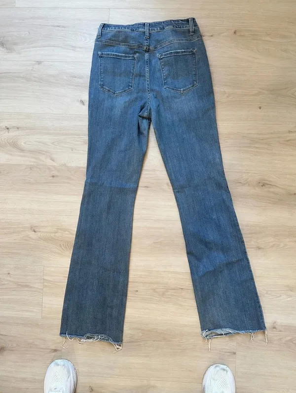 Unbranded Women's Flare Jeans Blue Raw Frayed Hem Sz 9/28 27" Inseam - Image 4