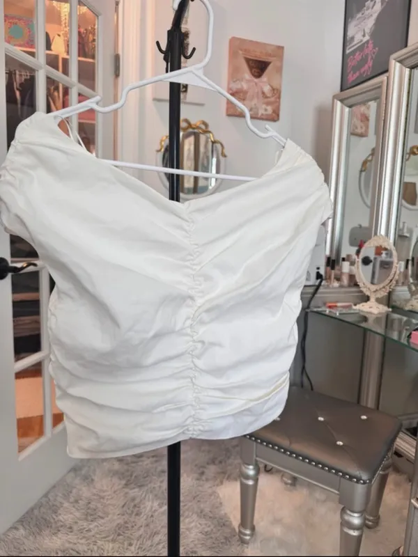 Zara White Off-Shoulder Ruched Crop Top with Front Twist - Image 3