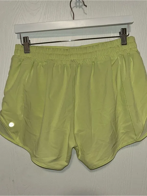 Lululemon Hotty Hot Low Rise Short 4" - Image 2